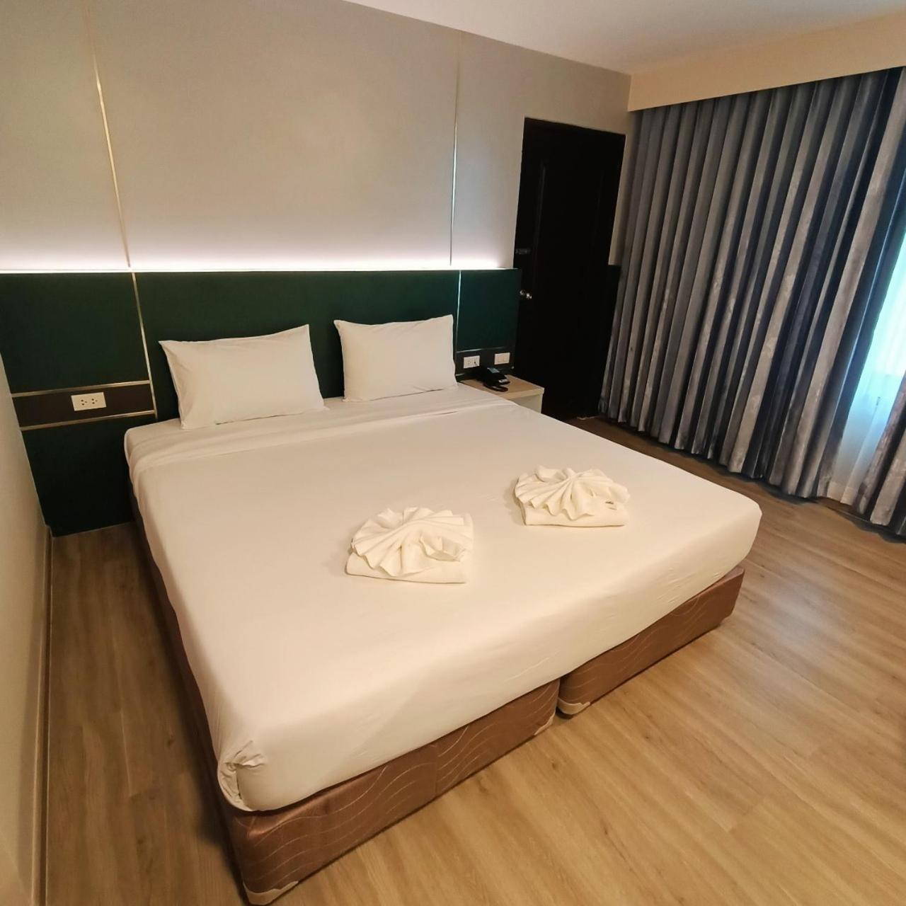 Mayflower Grande Hotel Phitsanulok Luaran gambar