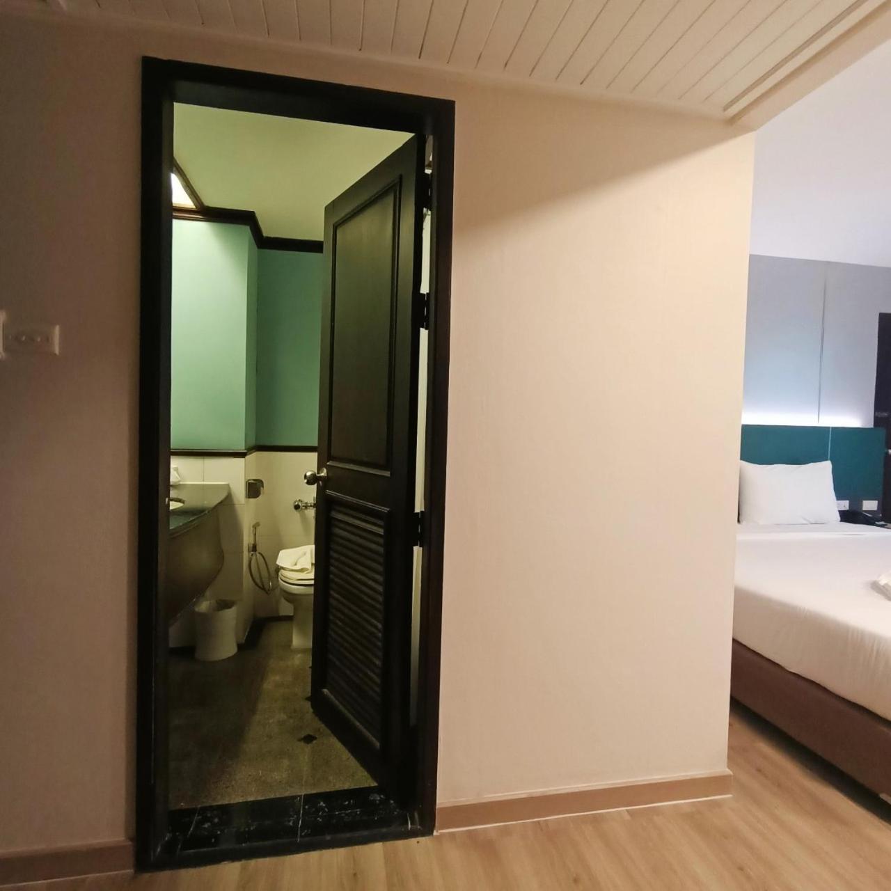 Mayflower Grande Hotel Phitsanulok Luaran gambar