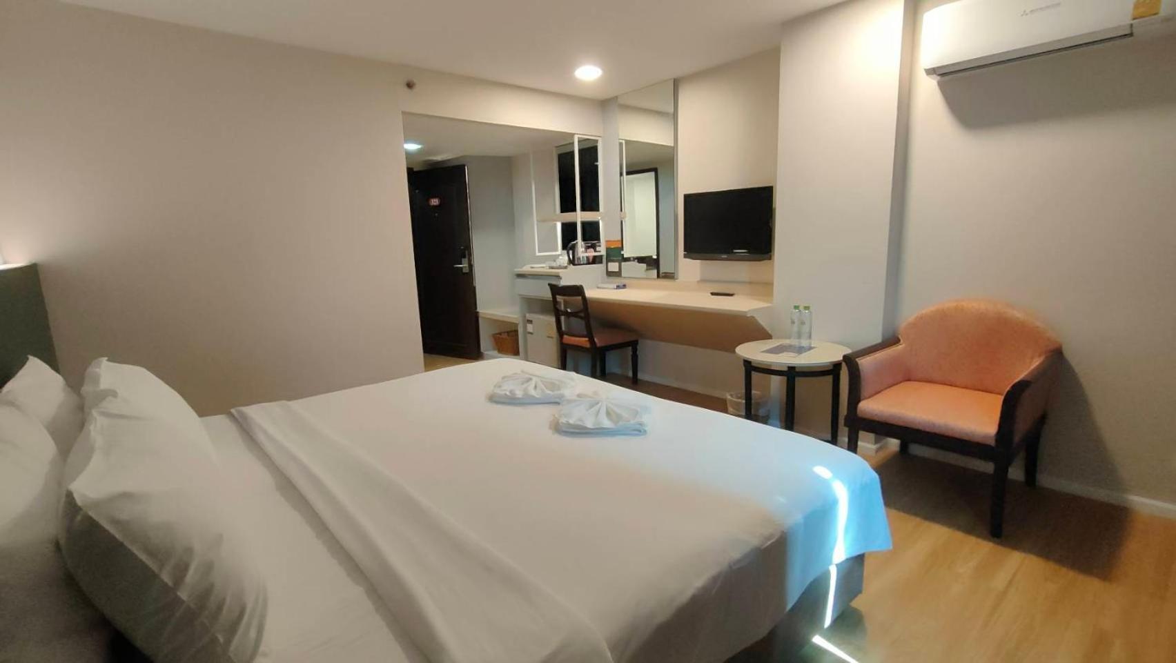 Mayflower Grande Hotel Phitsanulok Luaran gambar