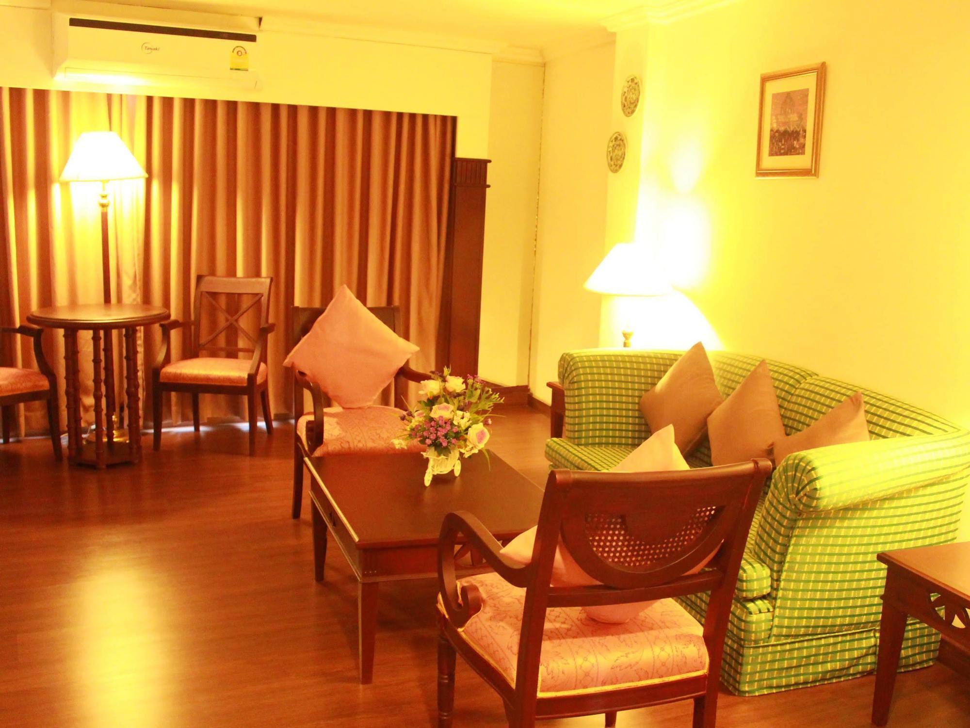 Mayflower Grande Hotel Phitsanulok Luaran gambar